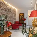 Queens House Chueca